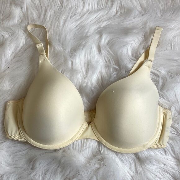 Maidenform milk color lightly lined underwire bra, size 36D. - Picture 1 of 6